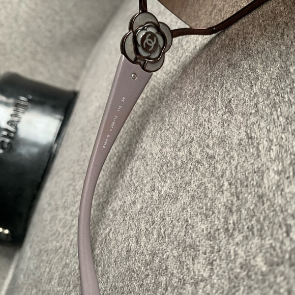 Chanel sunglasses - Picture 7 of 11